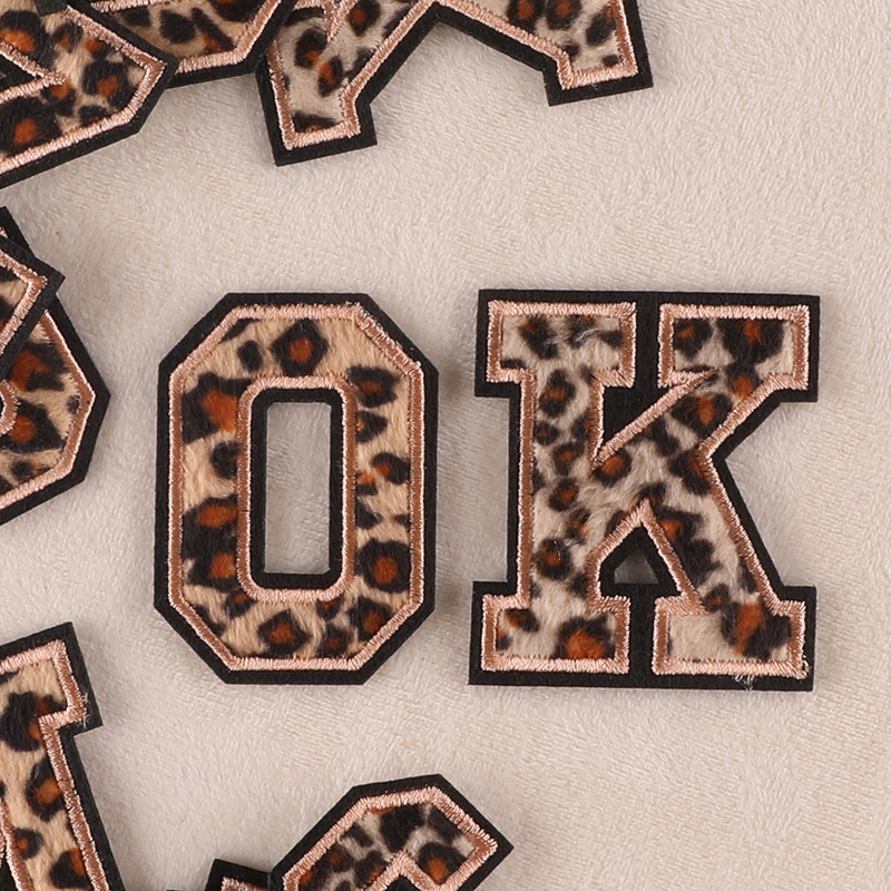 Karnaval Leopar Baskı Harfler  - Streetwear Brand Stickers incelemesi ve fiyatı